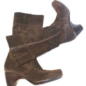 Dansko Brown suede zipper Boots size 38